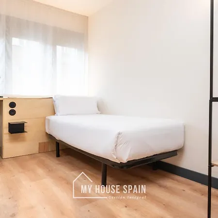 Гостевой дом Novarooms By Myhousespain *