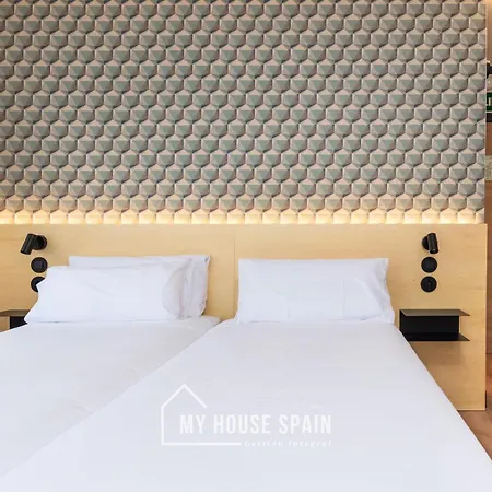 Гостевой дом Novarooms By Myhousespain *