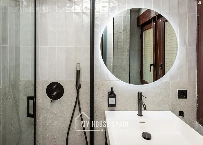 Novarooms By Myhousespain Guest house Gijon