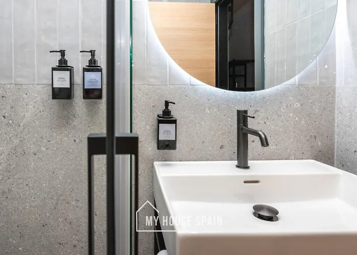 Novarooms By Myhousespain Guest house *