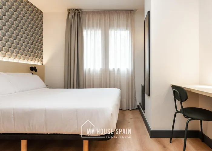 בית הארחה Novarooms By Myhousespain *