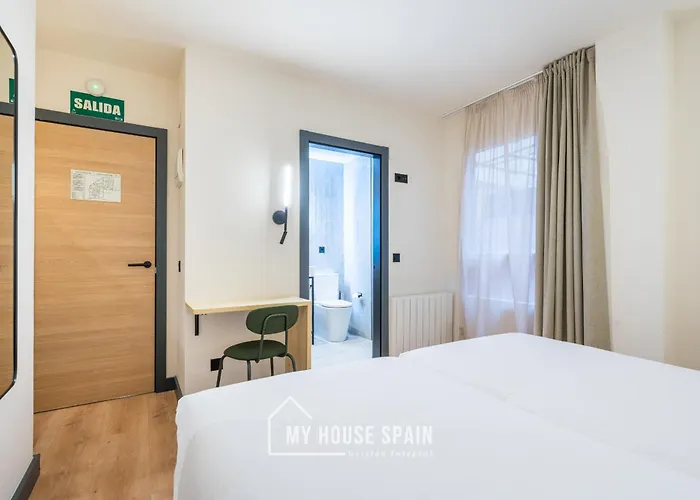 בית הארחה Novarooms By Myhousespain *